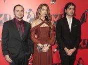 Пэрис Джексон с братьями Принсом и "Биджи"