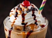 Этот кофе прекрасно охлаждает в жару (изображение создано с помощью ИИ)