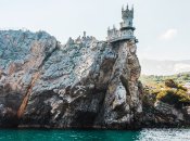 А Аляску "повернути" не хочете? У Держдумі РФ хочуть "скасувати" передачу Криму УРСР, у мережі вже сміються