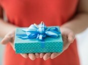 Подарки на день защитника Украины: 5 идей, которые можно воплотить в последнюю минуту