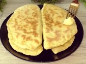 Швидкі коржі без духовки та дріжджів