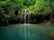 Водопад Бурбун поражает своей экзотической красотой