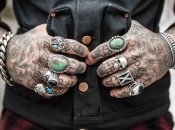 Прикраса, залежно від свого положення, має особливий сенс