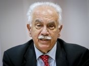 Догу Перинчеку уже 80 лет, а он не теряет политических амбиций