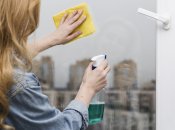 Нанесите на окно обічную водку