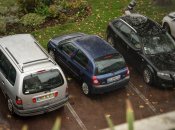 Машины на стоянке