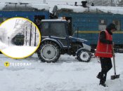 Поезд, снег