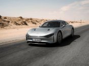 Преміальний електромобіль Mercedes проїхав на одному заряді понад 1300 км