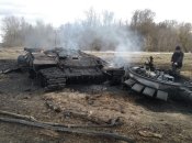 "Две цели одним выстрелом": украинские военные поделились эффектным видео работы артиллерии