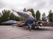 Перші F-16 вже в Україні
