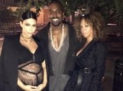 Ким Кардашьян оголила беременный живот