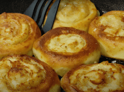 Лінива домашня випічка на сковороді