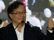 Густаво Петро