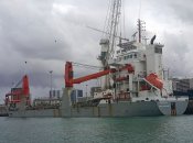 Корабль направлялся прямиком к берегу острова Собешево