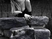 Эротическая фотосессия на кладбище