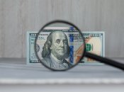 Эксперт не видит причин для роста курса доллара