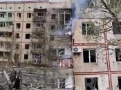 росіяни знову впустили авіабомбу? У Новій Каховці надпотужний вибух у дворі багатоповерхівок (відео)