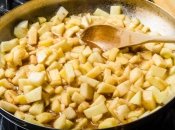 Незвичайний десерт "Яблучна сковорода"