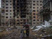 Окупанти масово атакують місто