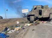 Разбитая российская бронетехника на окружной дороге Харькова