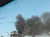 Оккупанты нанесли удар по Харькову: на месте прилета масштабный пожар, есть пострадавшие (фото)