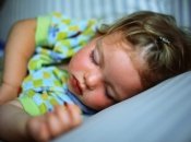 Сон малыша с рождения и до 3 месяцев