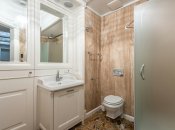 Замініть дзеркало та меблі