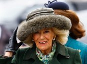 76-летняя Камилла посетила любимые скачки 13 марта 2024 года