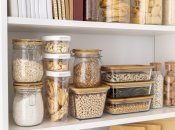 Комахи часто заводяться у шафці з крупами