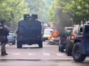 На улицах в Косово серьезные стычки местных с полицией