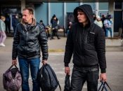 Коли українських чоловіків можуть депортувати з Європи