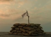 Нужно откинуть оружие в сторону, стать прямо, поднять руки вверх либо показать белый флаг