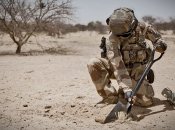 Металлоискатель находит взрывные устройства в разных типах грунта