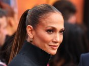 Стильная прическа от Дженнифер Лопес