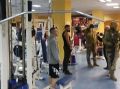 Представители ТЦК в тренажерном зале