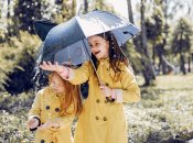 Дети под дождем