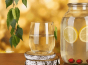 Березовый сок с лимоном