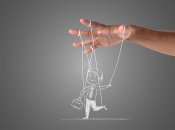 Цими людьми всі керують