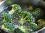 Варена броколі