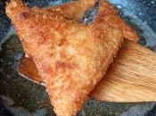 Пирожки из тостового хлеба - отличный вариант сытного блюда