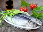 Простой способ почистить рыбу