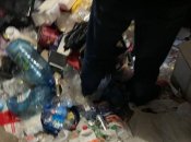 Забрали не сразу: дети жили в заваленной мусором квартире в Харькове несколько дней после визита полиции 