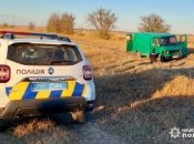 Кабіну розвернуло, пасажира поранило: на Одещині чоловік у військовій формі підірвав гранату в машині