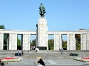 Радянський меморіал у Тіргартені