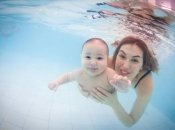 ФОТОпозитив от Яны Клочковой: подводное плавание мамы и сына