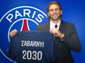 Ілля Забарний з формою ПСЖ