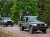 Кулеметну зенітку встановлюють на Toyota Land Cruiser 70