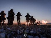 Украинские защитники сражаются с врагом