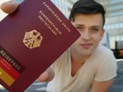 В Германии разрешат иметь два паспорта и два гражданства