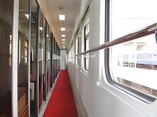 Чисті та світлі вагони світять не кожному